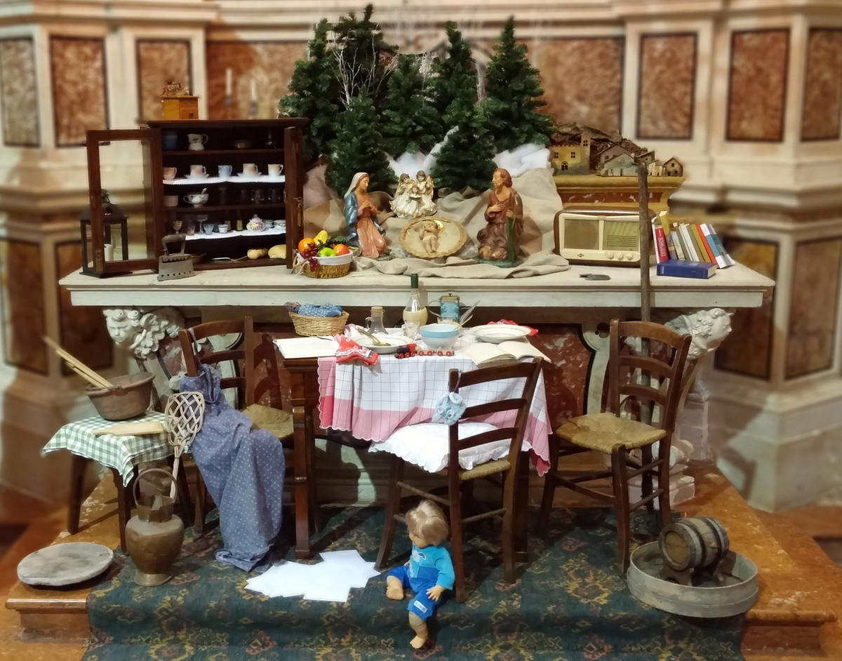 il presepe per il Natale 2015 nella chiesa parrocchiale di Moniga del Garda